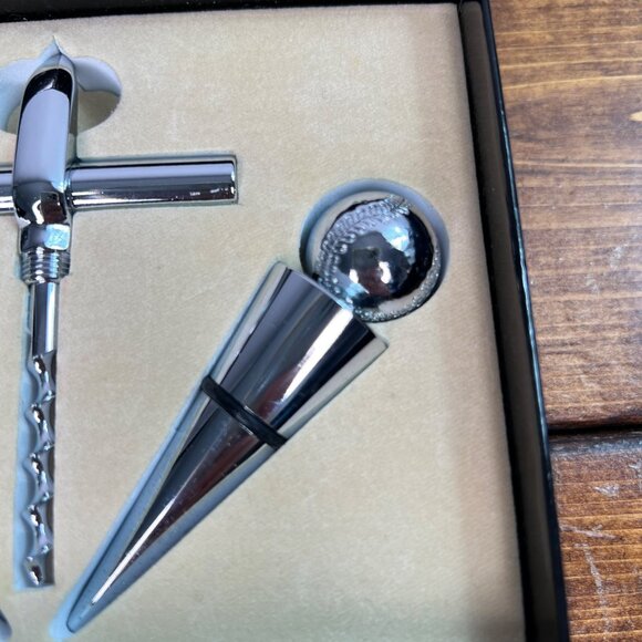 Atlanta All Star Game 2000 Wine Bottle Stopper & Corkscrew Set Gift Box - Picture 3 of 8